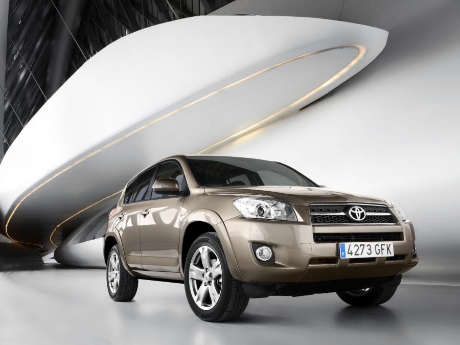  Toyota RAV4 2008 года  (фото 12 из 25)